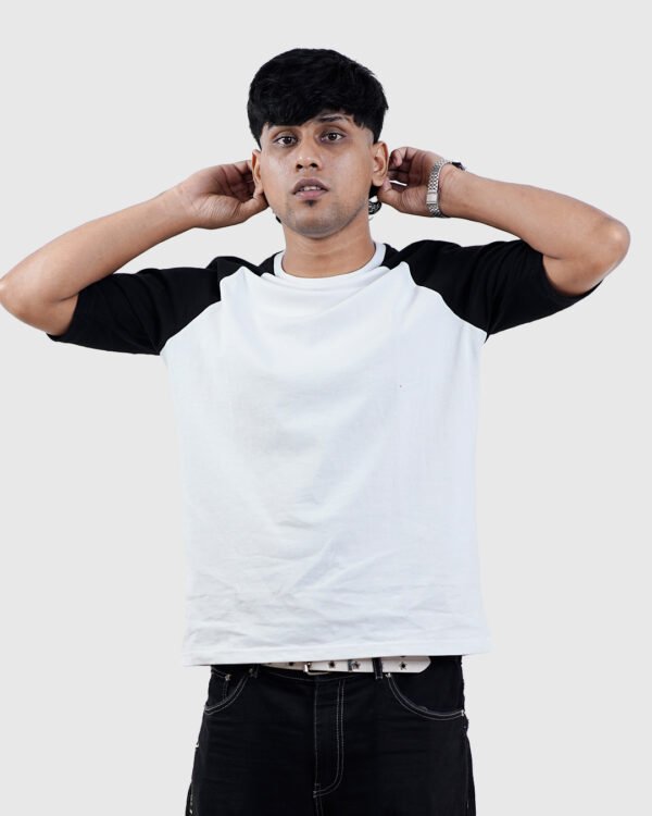 Half sleeve raglan t-shirt black and white