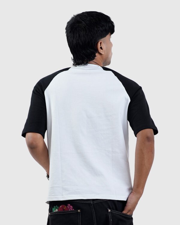 Half sleeve raglan t-shirt black and white