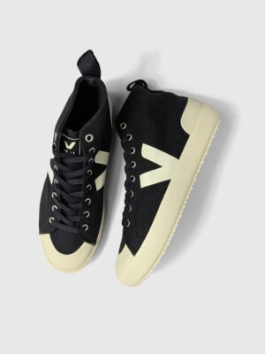 veja-Black-02-1.jpg